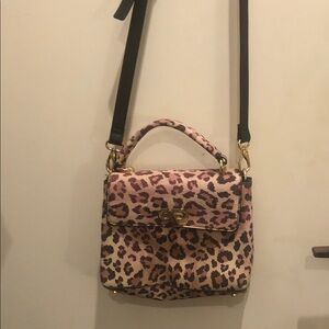 Chic Leopard Print Crossbody Bag with Black Strap
